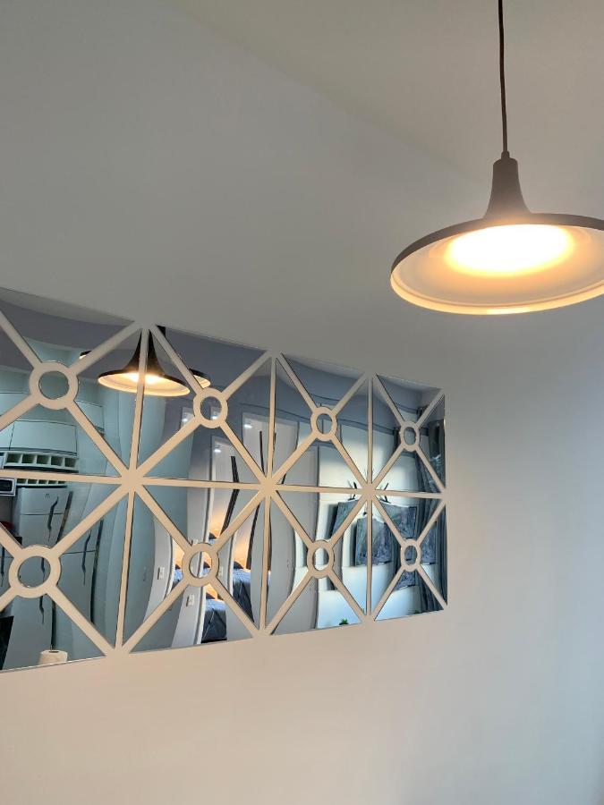 707- Apartamento Encantador, Amplo E Decorado, Quarto, Sala, Cozinha, Mobiliario Moderno, Cozinha Completa Com Utensilios , Excelente Vista Da Cidade E Localizacao Privelegiada No Bairro Bigorrilho Куритиба Экстерьер фото